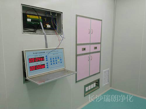 手術室中央控制面板